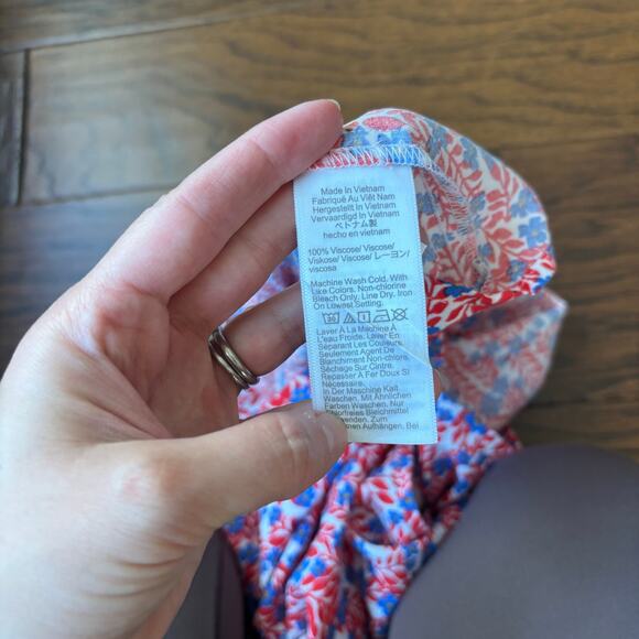 Bundle of (2) J Crew Floral Printed Tops Poplin / Shell Tank Femenine Sz L - Picture 4 of 15